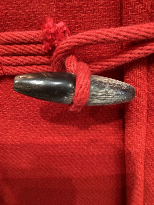 UNUSED（アンユーズド）UNUSED (アンユーズド) ダッフルコート レッド サイズ:Lの古着・服飾アイテム