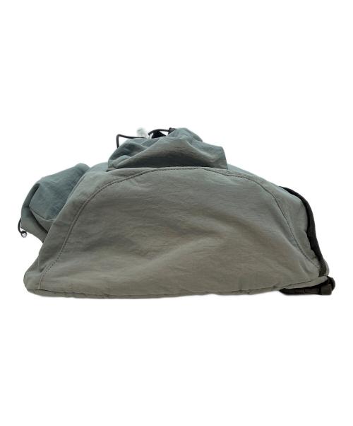 MARMOT（マーモット）MARMOT (マーモット) キャピタルスリングバッグ グレー×ブラックの古着・服飾アイテム