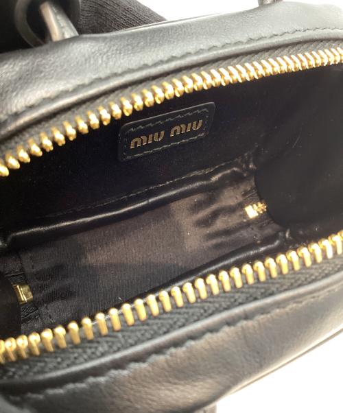 MIU MIU（ミュウミュウ）MIU MIU (ミュウミュウ) ボーレザーマイクロバッグ ブラックの古着・服飾アイテム