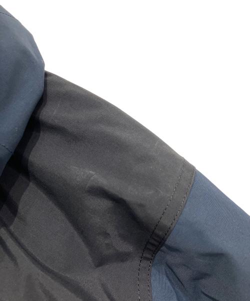 THE NORTH FACE（ザ ノース フェイス）THE NORTH FACE (ザ ノース フェイス) マウンテンダウンジャケット ネイビー×ブラック サイズ:Mの古着・服飾アイテム