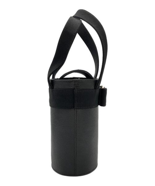 Ferragamo（フェラガモ）Ferragamo (フェラガモ) ヴァラリボンハンドバッグ ブラックの古着・服飾アイテム