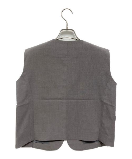 forme（フォルメ）forme (フォルメ) フロントボタンベスト グレー サイズ:FREEの古着・服飾アイテム