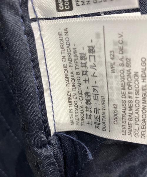 LEVI'S（リーバイス）LEVI'S (リーバイス) キルティングデニムジャケット ネイビー サイズ:Lの古着・服飾アイテム