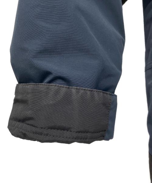 THE NORTH FACE（ザ ノース フェイス）THE NORTH FACE (ザ ノース フェイス) マウンテンダウンジャケット ネイビー×ブラック サイズ:Sの古着・服飾アイテム