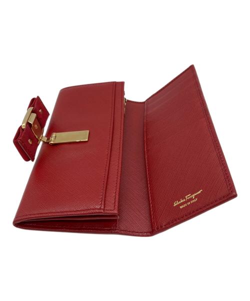 Salvatore Ferragamo（サルヴァトーレ フェラガモ）Salvatore Ferragamo (サルヴァトーレ フェラガモ) 長財布 レッドの古着・服飾アイテム