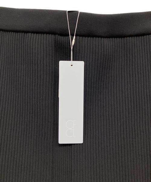 CFCL（シーエフシーエル）CFCL (シーエフシーエル) FLUTED MERMAID SKIRT ブラック サイズ:3 未使用品の古着・服飾アイテム