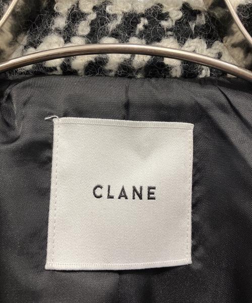 CLANE（クラネ）CLANE (クラネ) SHORT SHAGGY COCOON OVER COAT ホワイト×ブラックの古着・服飾アイテム