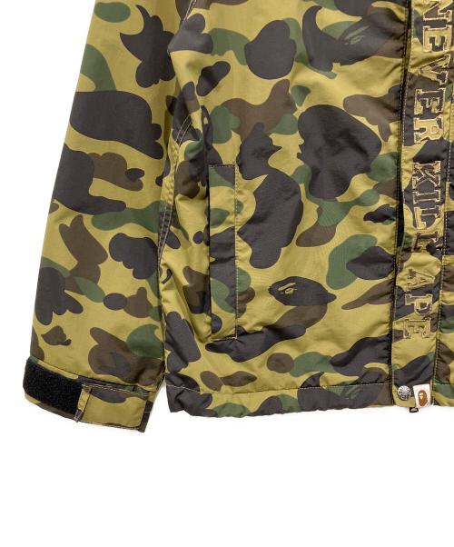 A BATHING APE（ア ベイシング エイプ）A BATHING APE (ア ベイシング エイプ) マウンテンパーカー カーキ×ブラック サイズ:Mの古着・服飾アイテム