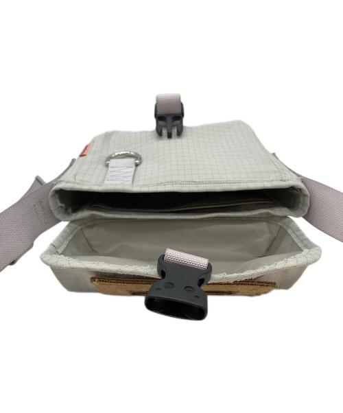 Acne studios（アクネ ストゥディオス）Acne studios (アクネ ストゥディオス) ショルダーバッグ ライトグレーの古着・服飾アイテム