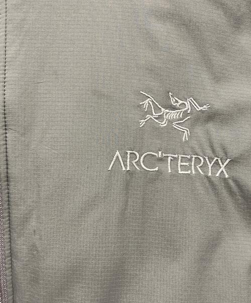 ARC'TERYX（アークテリクス）ARC'TERYX (アークテリクス) ATOM LT HOODY グリーン サイズ:Sの古着・服飾アイテム