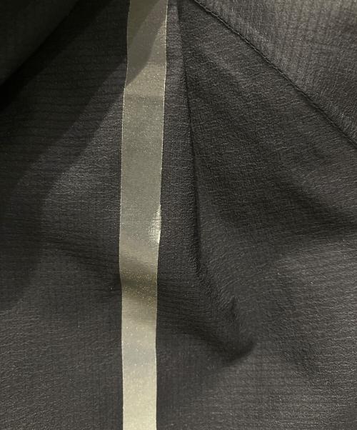 on（オン）on (オン) ウルトラジャケット ブラック サイズ:M 未使用品の古着・服飾アイテム