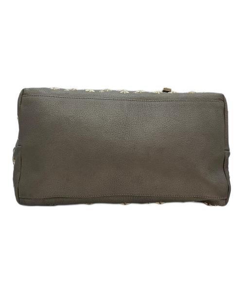 JIMMY CHOO（ジミーチュウ）JIMMY CHOO (ジミーチュウ) スタースタッズトートバッグ サシャ SASHA M ベージュ×ゴールドの古着・服飾アイテム