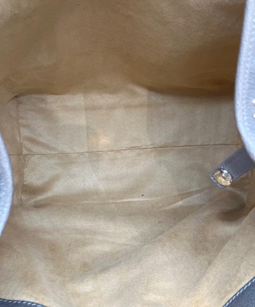 JIMMY CHOO（ジミーチュウ）JIMMY CHOO (ジミーチュウ) スタースタッズトートバッグ サシャ SASHA M ベージュ×ゴールドの古着・服飾アイテム