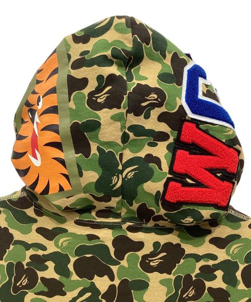 A BATHING APE（ア ベイシング エイプ）A BATHING APE (ア ベイシング エイプ) ABC CAMO SHARK FULL ZIP HOODIE オリーブ サイズ:XXLの古着・服飾アイテム