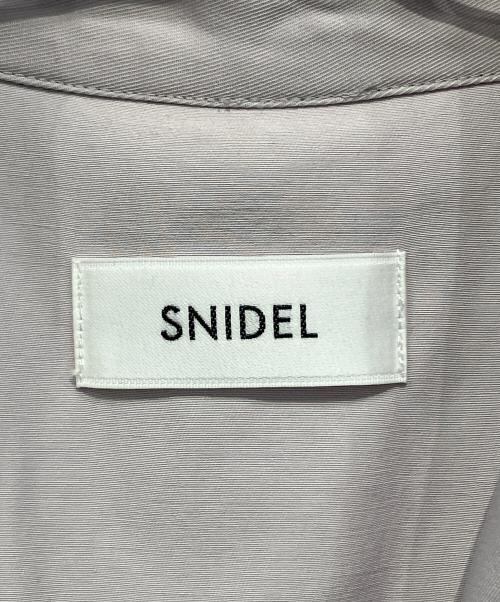 Snidel（スナイデル）Snidel (スナイデル) グロストレンチコート ライトグレーの古着・服飾アイテム