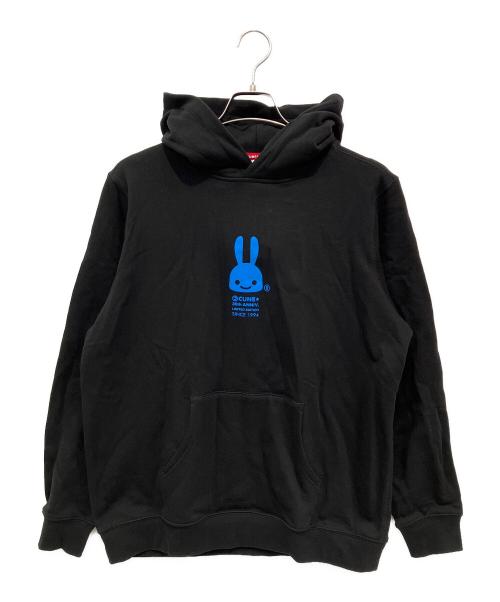 CUNE（キューン）CUNE (キューン) プルオーバーパーカー 30th ANNIV PULL PARKA ソニックとうさちゃん ブラック×ブルー サイズ:XL 未使用品の古着・服飾アイテム