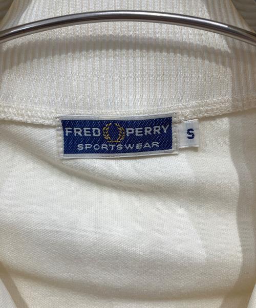 FRED PERRY（フレッドペリー）FRED PERRY (フレッドペリー) トラックジャケット ホワイト サイズ:Sの古着・服飾アイテム