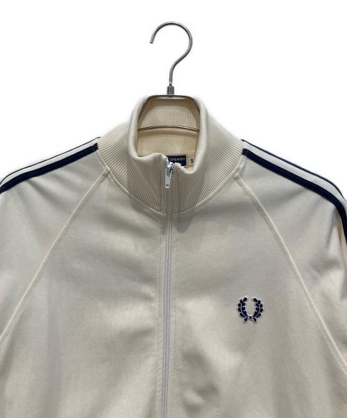 FRED PERRY（フレッドペリー）FRED PERRY (フレッドペリー) トラックジャケット ホワイト サイズ:Sの古着・服飾アイテム