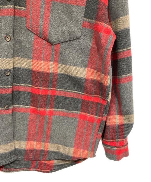 HIDE AND SEEK（ハイドアンドシーク）HIDE AND SEEK (ハイドアンドシーク) ジャケット グレー×レッド サイズ:不明の古着・服飾アイテム