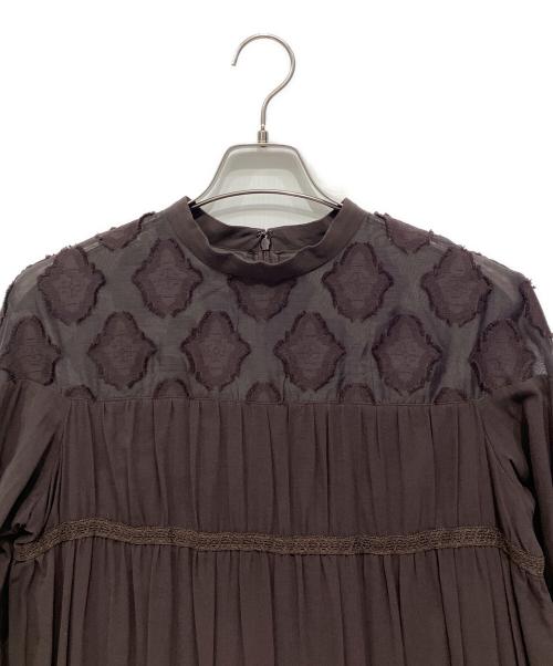 RIM.ARK（リムアーク）RIM.ARK (リムアーク) コットンシルクジャガードワンピース ブラウン サイズ:38の古着・服飾アイテム