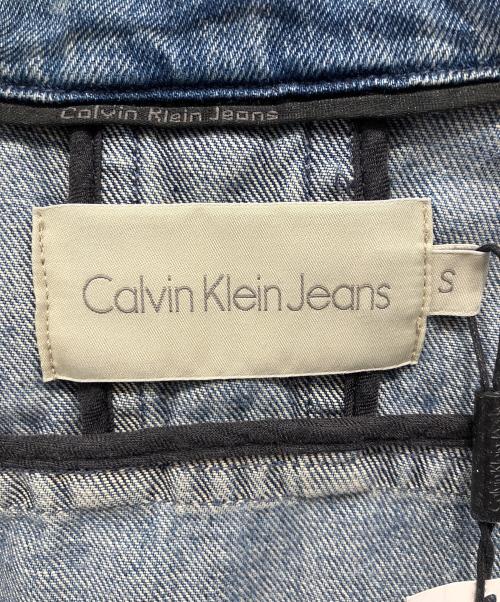 Calvin Klein Jeans（カルバンクラインジーンズ）Calvin Klein Jeans (カルバンクラインジーンズ) デニムジャケット インディゴ サイズ:S 未使用品の古着・服飾アイテム