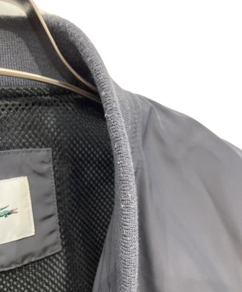 LACOSTE（ラコステ）LACOSTE (ラコステ) 2.5レイヤースイングトップジャケット グレー サイズ:Sの古着・服飾アイテム