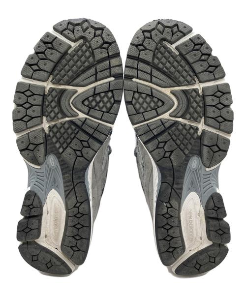 NEW BALANCE（ニューバランス）NEW BALANCE (ニューバランス) M2002RST グレー サイズ:27cmの古着・服飾アイテム