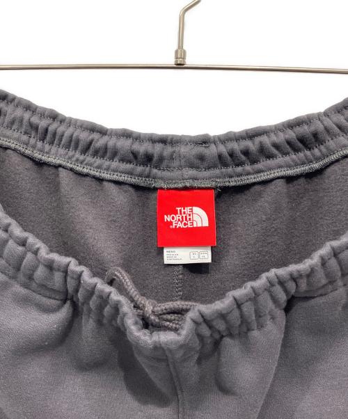 THE NORTH FACE（ザ ノース フェイス）THE NORTH FACE (ザ ノース フェイス) レッドボックススウェットパンツ グレー サイズ:XLの古着・服飾アイテム