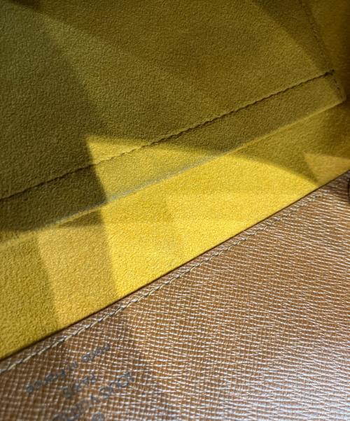 LOUIS VUITTON（ルイ ヴィトン）LOUIS VUITTON (ルイ ヴィトン) ショルダーバッグ ブラウンの古着・服飾アイテム