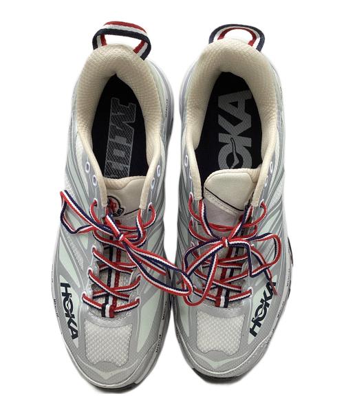 HOKAONEONE（ホカオネオネ）HOKAONEONE (ホカオネオネ) スニーカー ホワイト×シルバー サイズ:27.5の古着・服飾アイテム