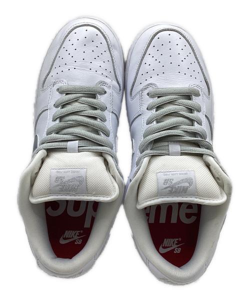 NIKE（ナイキ）NIKE (ナイキ) SUPREME (シュプリーム) Supreme×Nike SB Dunk Low Pro OG QS “White/Metallic Silver” ホワイト サイズ:27.5cmの古着・服飾アイテム