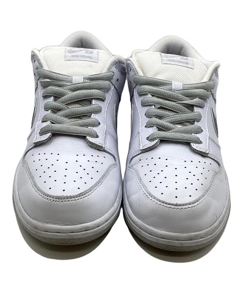 NIKE（ナイキ）NIKE (ナイキ) SUPREME (シュプリーム) Supreme×Nike SB Dunk Low Pro OG QS “White/Metallic Silver” ホワイト サイズ:27.5cmの古着・服飾アイテム