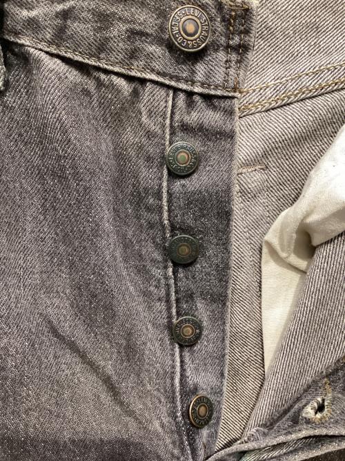 LEVI'S（リーバイス）LEVI'S (リーバイス) デニムパンツ グレー サイズ:W30 L34の古着・服飾アイテム