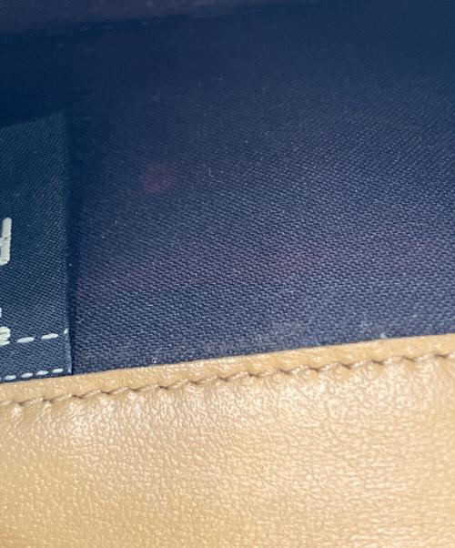 FENDI（フェンディ）FENDI (フェンディ) 2つ折り財布 ベージュの古着・服飾アイテム
