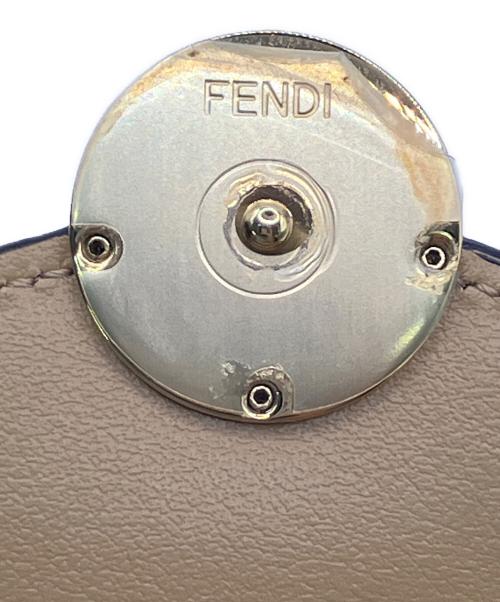 FENDI（フェンディ）FENDI (フェンディ) 2つ折り財布 ベージュの古着・服飾アイテム