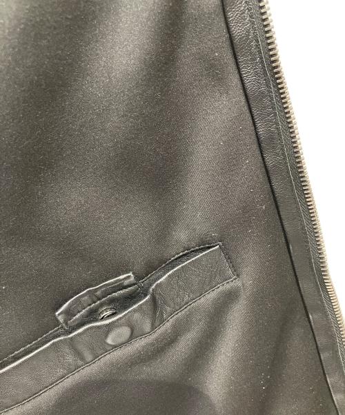 ARMANI COLLEZIONI（アルマーニ コレツィオーニ）ARMANI COLLEZIONI (アルマーニ コレツィオーニ) ラムレザージャケット ブラック サイズ:40の古着・服飾アイテム