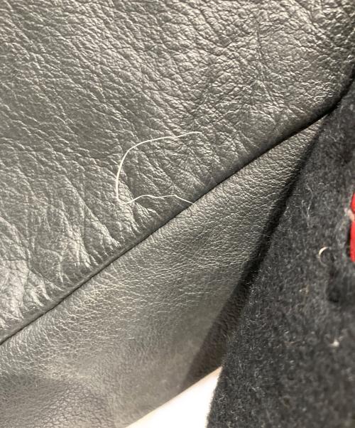 DeLonghi（デロンギ）DeLonghi (デロンギ) 袖レザースタジャン ブラック×レッド サイズ:XLの古着・服飾アイテム