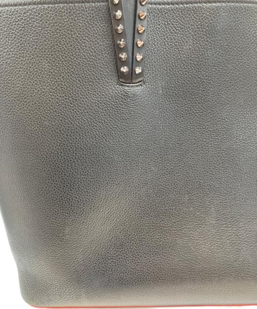 Christian Louboutin（クリスチャン・ルブタン）Christian Louboutin (クリスチャン・ルブタン) スタッズトートバッグ ブラック×レッドの古着・服飾アイテム