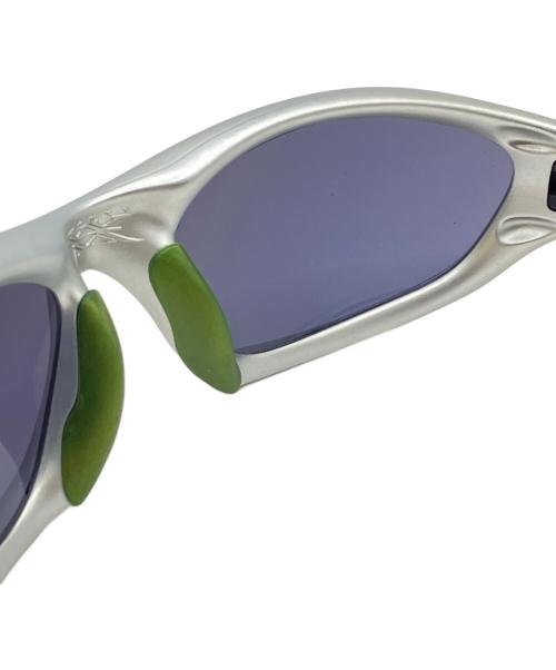 OAKLEY（オークリー）OAKLEY (オークリー) TWENTY XX シルバー×グリーンの古着・服飾アイテム