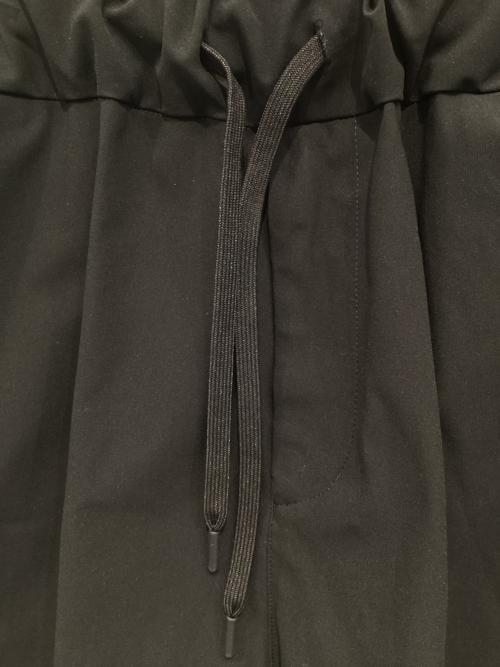 WHITE MOUNTAINEERING（ホワイトマウンテ二アニング）WHITE MOUNTAINEERING (ホワイトマウンテ二アニング) ショートパンツ ブラック サイズ:SIZE1の古着・服飾アイテム