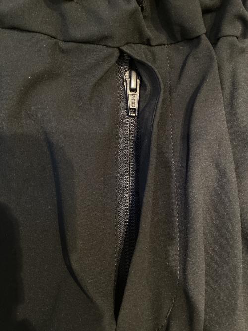 WHITE MOUNTAINEERING（ホワイトマウンテ二アニング）WHITE MOUNTAINEERING (ホワイトマウンテ二アニング) ショートパンツ ブラック サイズ:SIZE1の古着・服飾アイテム