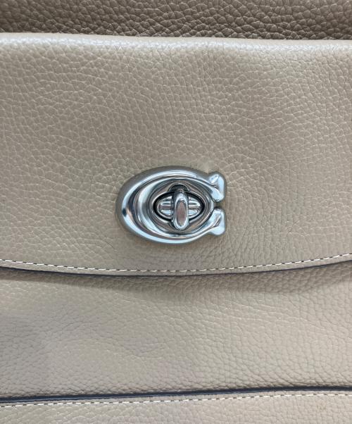 COACH（コーチ）COACH (コーチ) キャシーカメラバッグ ベージュの古着・服飾アイテム