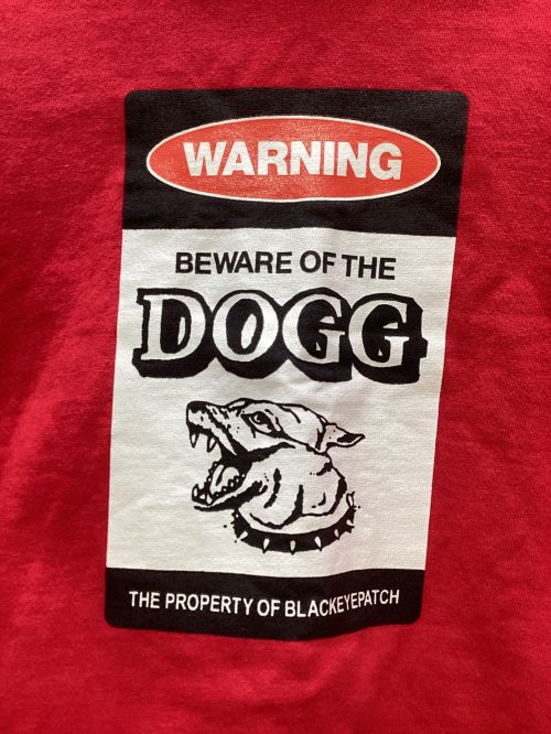 THE BLACK EYE PATCH（ブラックアイパッチ）THE BLACK EYE PATCH (ブラックアイパッチ) プルオーバーパーカー レッド×ブラック サイズ:XLの古着・服飾アイテム