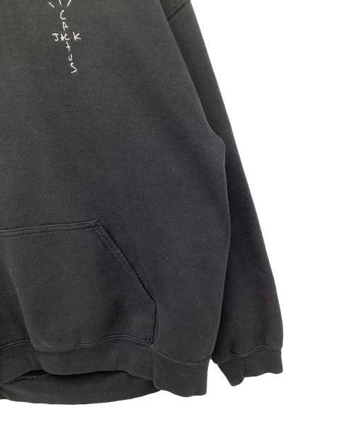 Travis Scott（トラヴィススコット）Travis Scott (トラヴィススコット) プルオーバーパーカー ブラック サイズ:Mの古着・服飾アイテム