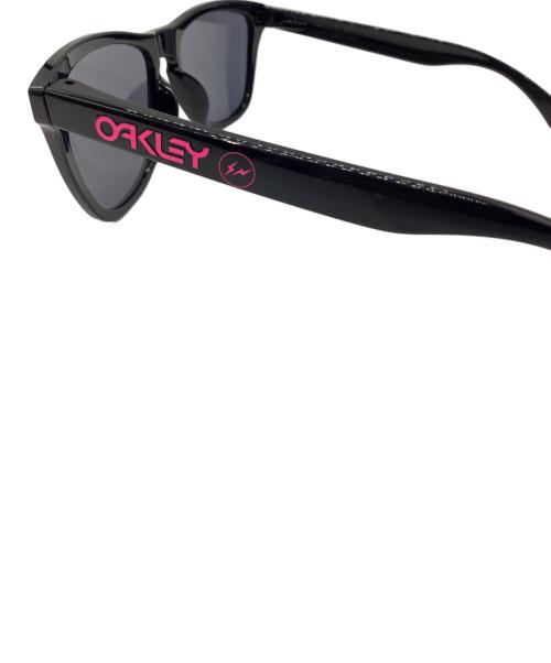 OAKLEY（オークリー）OAKLEY (オークリー) FRAGMENTS (フラグメント) サングラス　OAKLEY FRAGMENTS ブラック×ピンクの古着・服飾アイテム