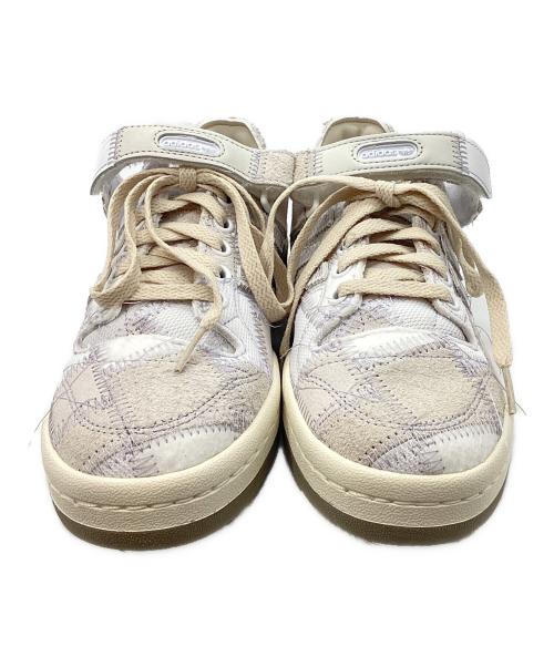 adidas（アディダス）adidas (アディダス) FORUM LOW ATMOS SH ホワイト×ベージュ サイズ:24.5の古着・服飾アイテム