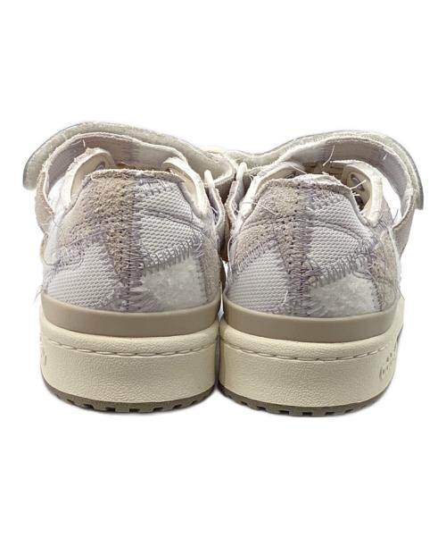adidas（アディダス）adidas (アディダス) FORUM LOW ATMOS SH ホワイト×ベージュ サイズ:24.5の古着・服飾アイテム