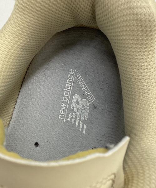 NEW BALANCE（ニューバランス）NEW BALANCE (ニューバランス) M2002RDQ SAND BEIGE 2002 Dワイズ アイボリー サイズ:27cmの古着・服飾アイテム