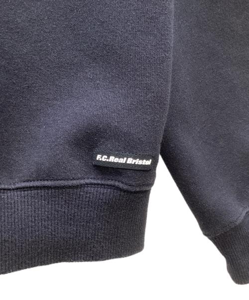 F.C.R.B.（エフシーレアルブリストル）F.C.R.B. (エフシーレアルブリストル) ロゴプリントクルーネックスウェット ブラック サイズ:Mの古着・服飾アイテム