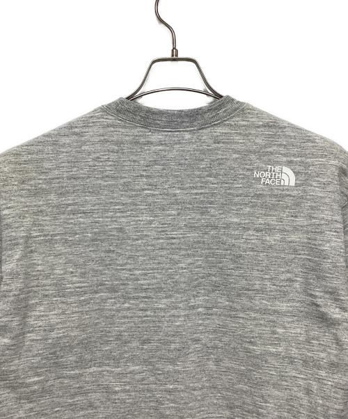 THE NORTH FACE（ザ ノース フェイス）THE NORTH FACE (ザ ノース フェイス) フラワー ロゴ クルースウェット グレー サイズ:Sの古着・服飾アイテム